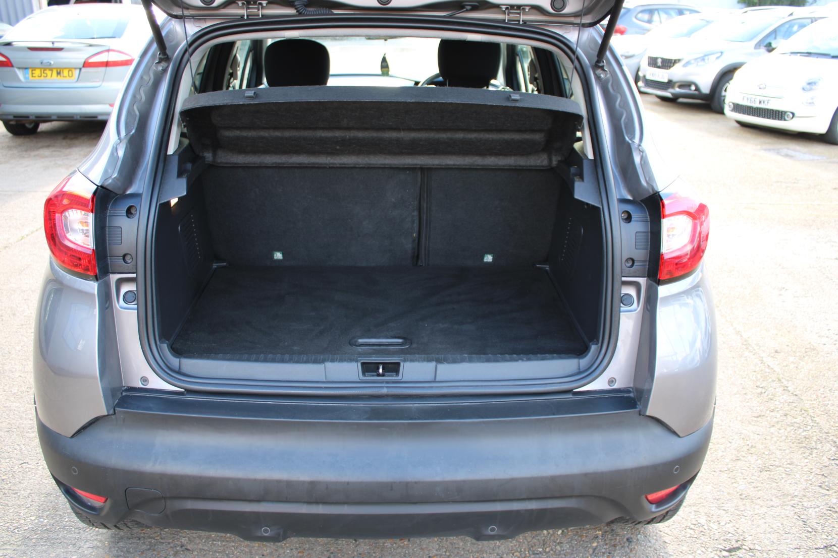 Renault Captur 1.5 dCi ENERGY Dynamique S Nav SUV 5dr Diesel Auto Euro 6 (s/s) (90 ps)