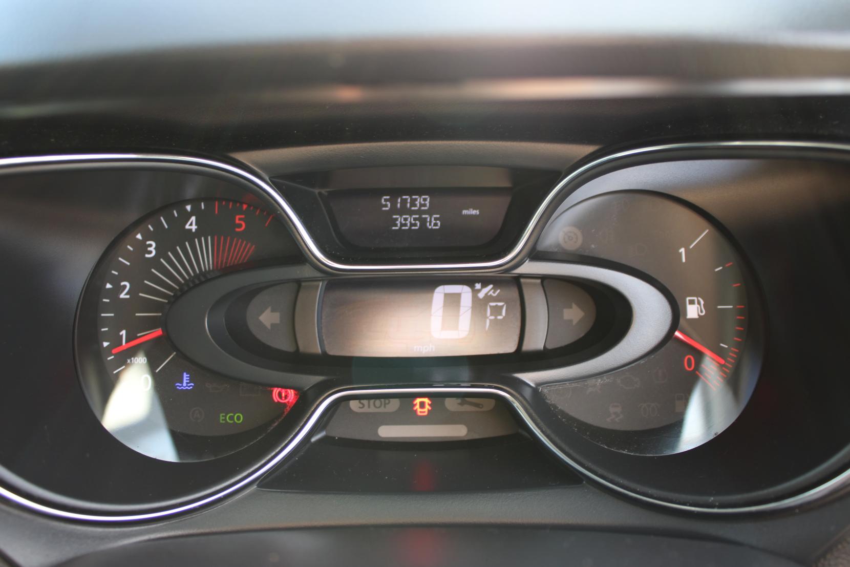 Renault Captur 1.5 dCi ENERGY Dynamique S Nav SUV 5dr Diesel Auto Euro 6 (s/s) (90 ps)