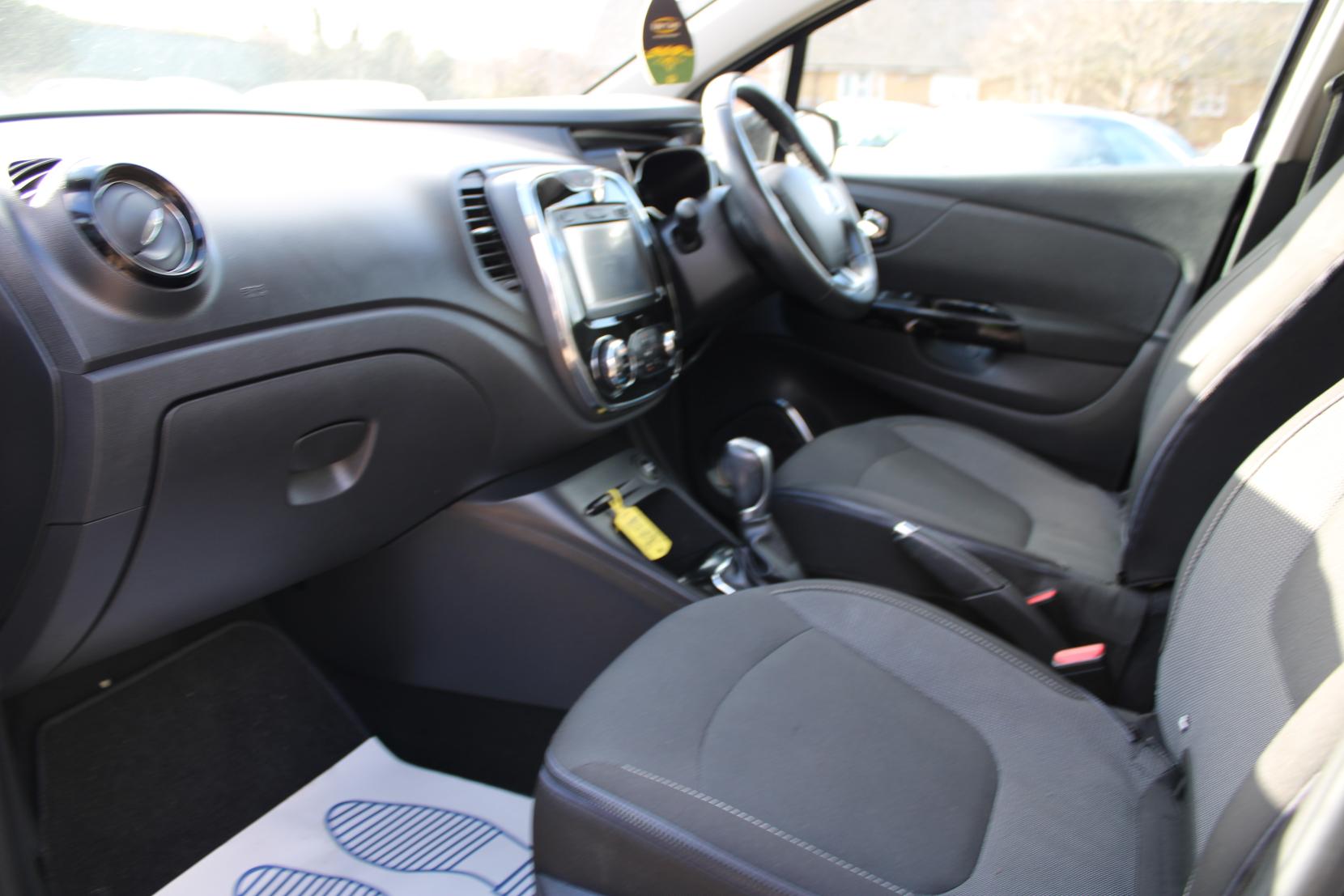 Renault Captur 1.5 dCi ENERGY Dynamique S Nav SUV 5dr Diesel Auto Euro 6 (s/s) (90 ps)