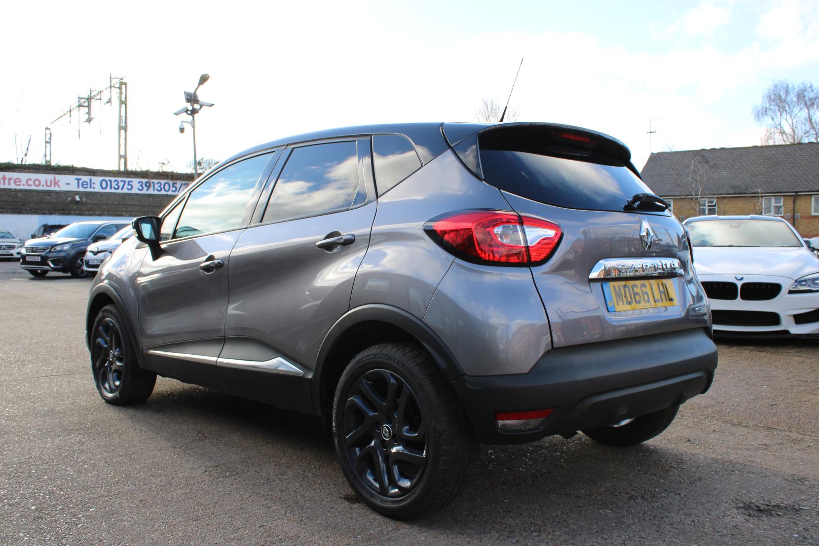 Renault Captur 1.5 dCi ENERGY Dynamique S Nav SUV 5dr Diesel Auto Euro 6 (s/s) (90 ps)