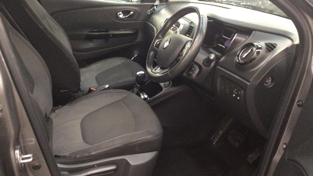 Renault Captur 1.5 dCi ENERGY Dynamique S Nav SUV 5dr Diesel Auto Euro 6 (s/s) (90 ps)