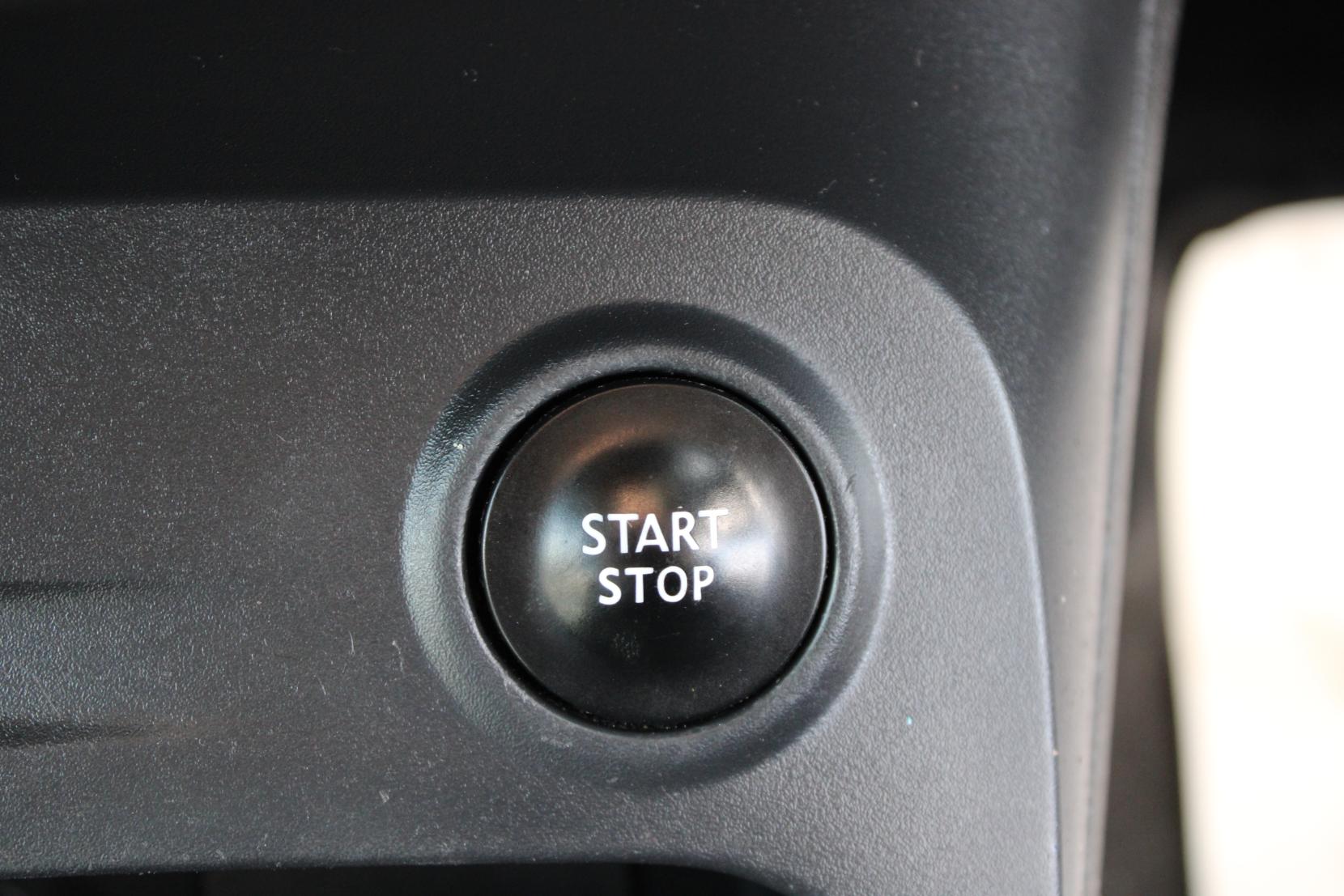 Renault Captur 1.5 dCi ENERGY Dynamique S Nav SUV 5dr Diesel Auto Euro 6 (s/s) (90 ps)