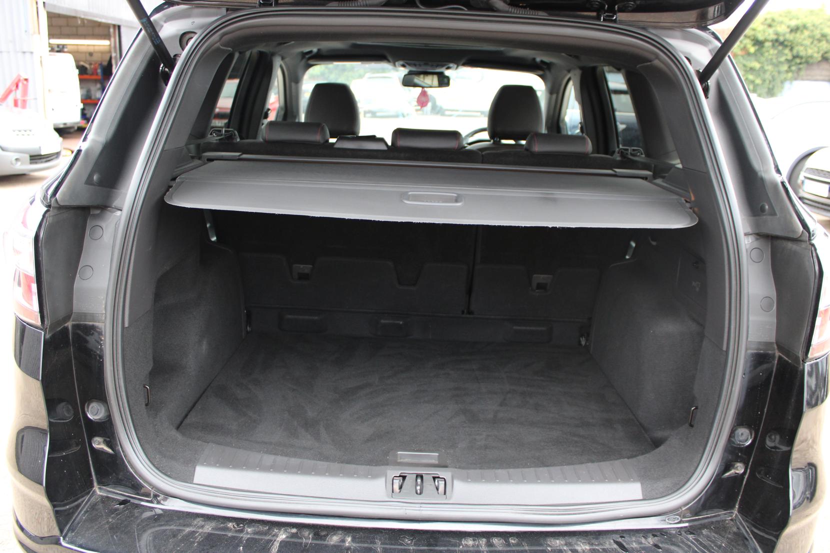 Ford Kuga 2.0 TDCi EcoBlue ST-Line Edition SUV 5dr Diesel Powershift Euro 6 (120 ps)