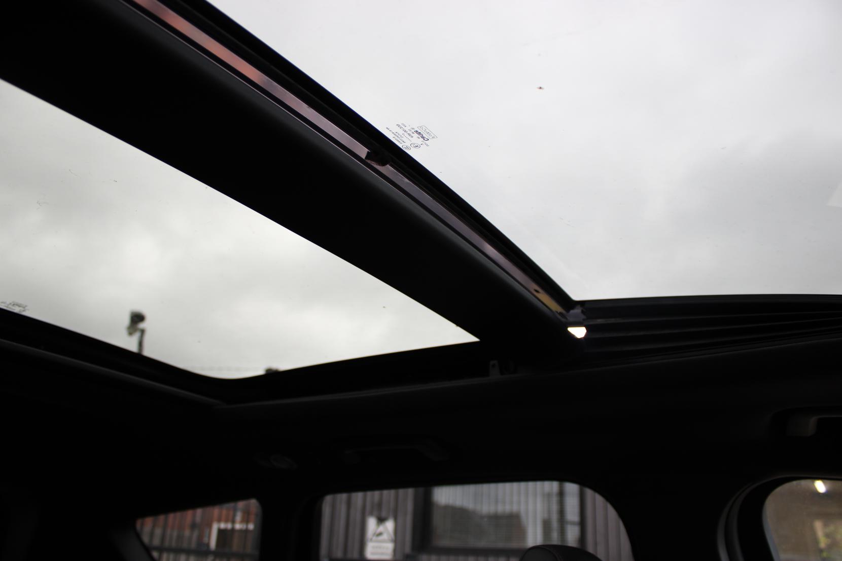 Ford Kuga 2.0 TDCi EcoBlue ST-Line Edition SUV 5dr Diesel Powershift Euro 6 (120 ps)