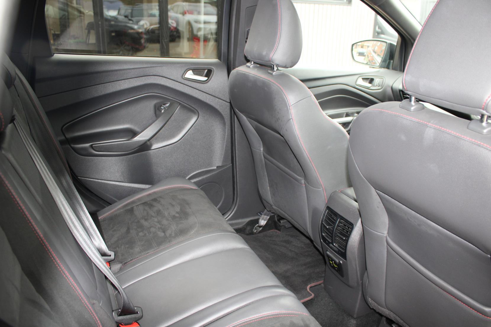 Ford Kuga 2.0 TDCi EcoBlue ST-Line Edition SUV 5dr Diesel Powershift Euro 6 (120 ps)