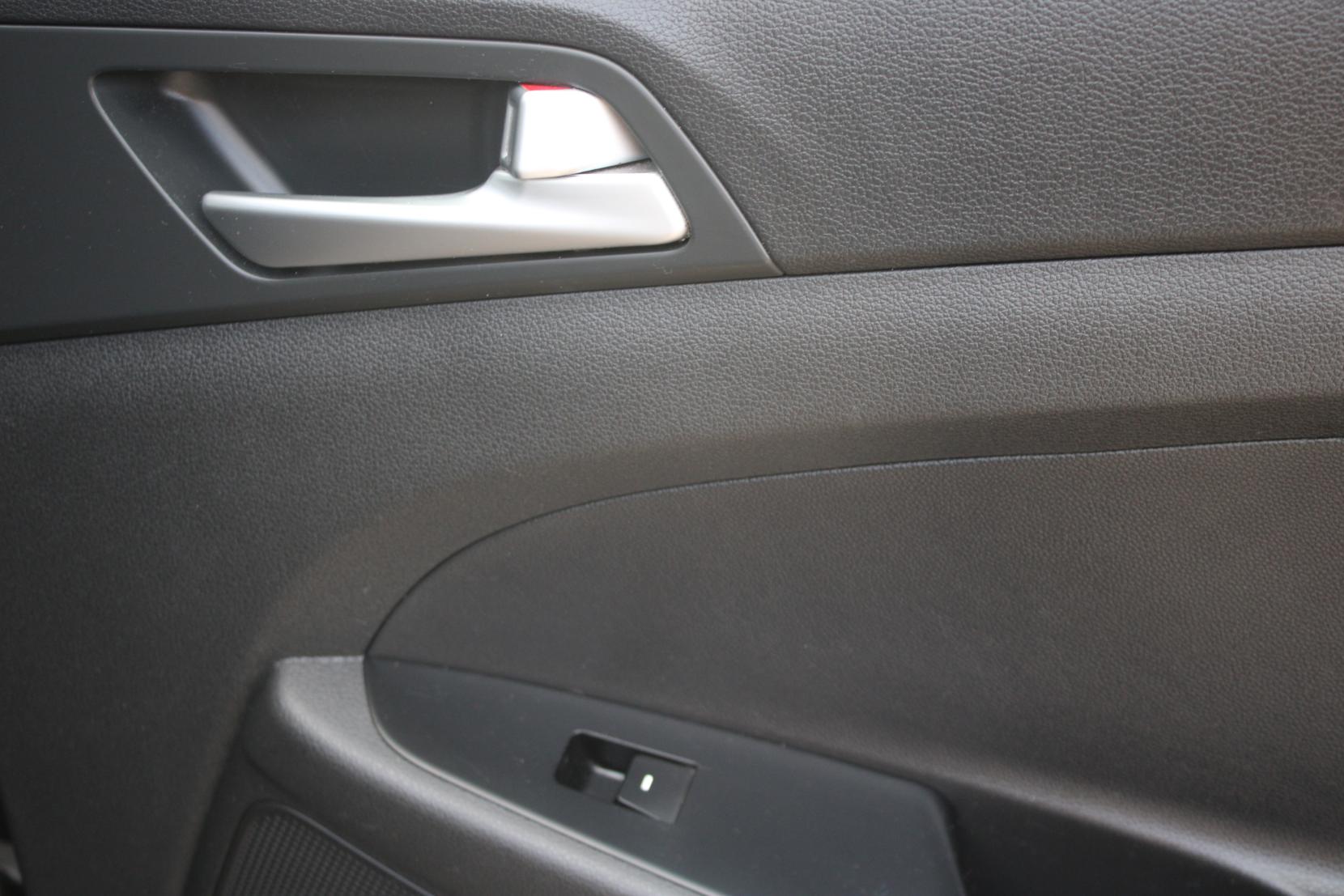 Hyundai TUCSON 1.7 CRDi Blue Drive SE SUV 5dr Diesel Manual Euro 6 (s/s) (116 ps)