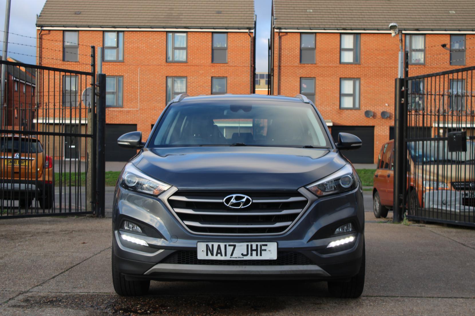 Hyundai TUCSON 1.7 CRDi Blue Drive SE SUV 5dr Diesel Manual Euro 6 (s/s) (116 ps)