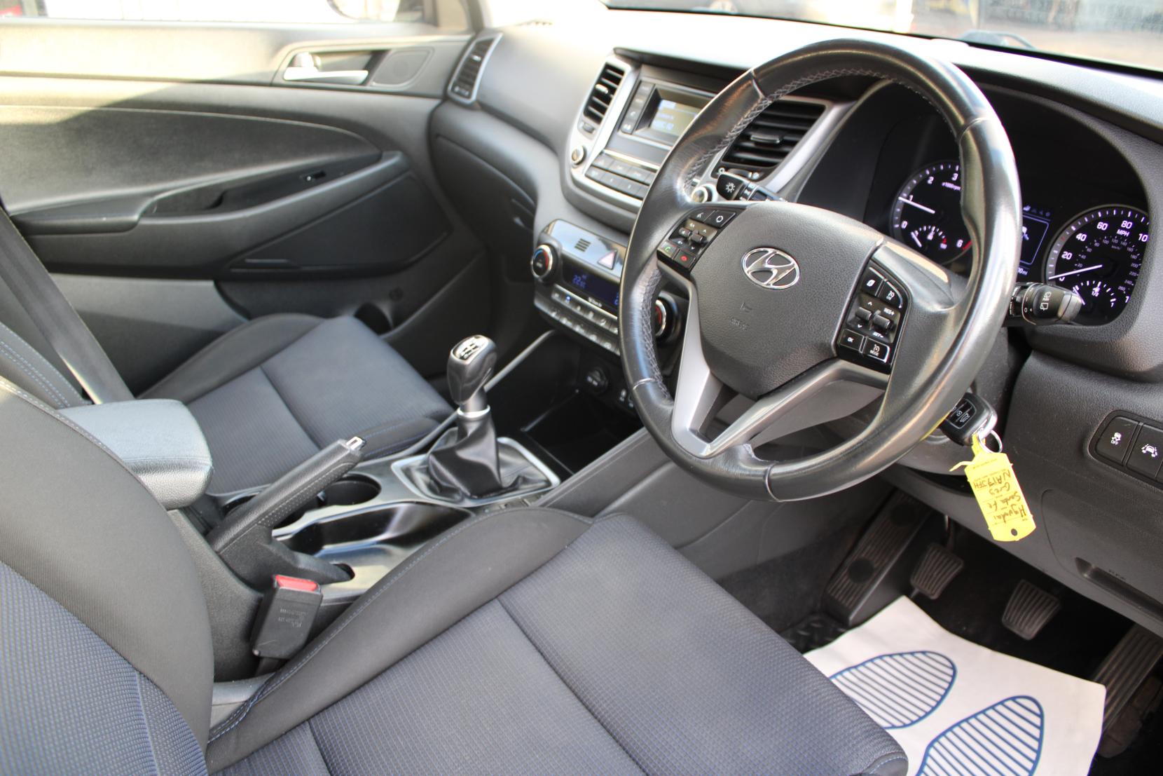 Hyundai TUCSON 1.7 CRDi Blue Drive SE SUV 5dr Diesel Manual Euro 6 (s/s) (116 ps)