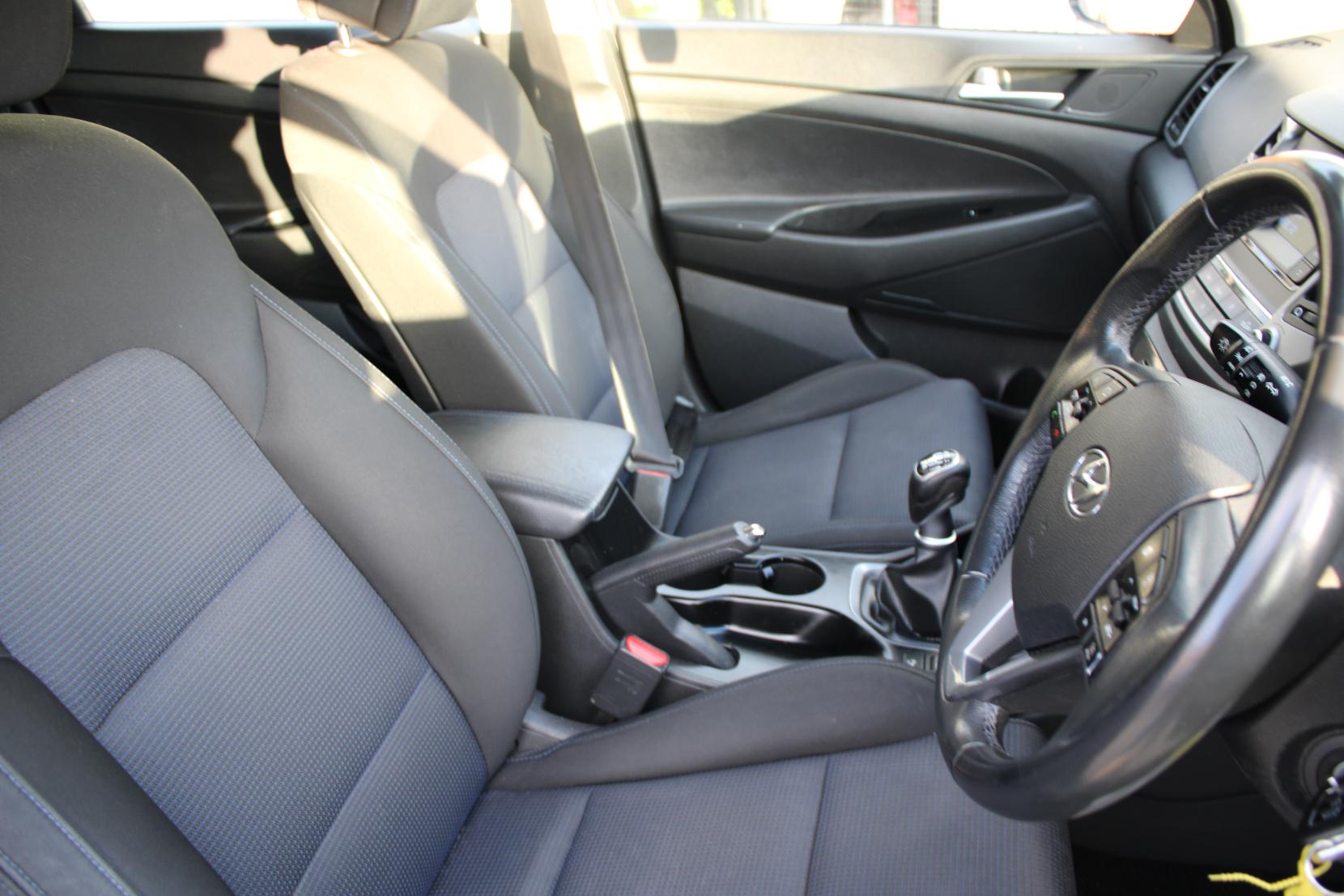 Hyundai TUCSON 1.7 CRDi Blue Drive SE SUV 5dr Diesel Manual Euro 6 (s/s) (116 ps)