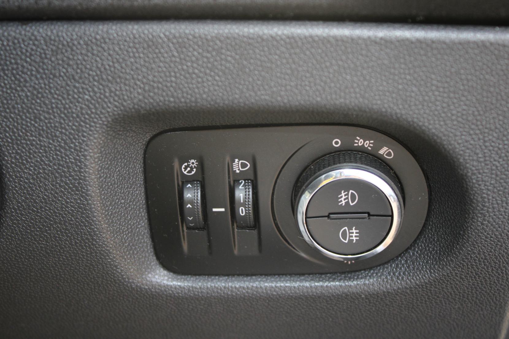 Vauxhall Corsa 1.6T 16V VXR Hatchback 3dr Petrol Manual Euro 5 (192 ps)