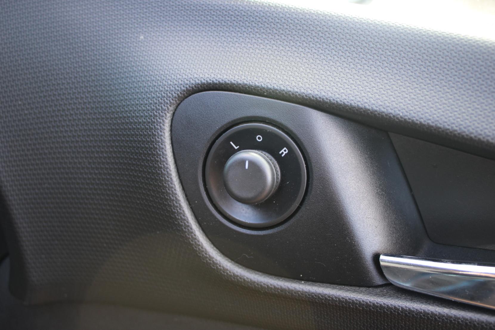 Vauxhall Meriva 1.4i Life MPV 5dr Petrol Manual Euro 6 (100 ps)