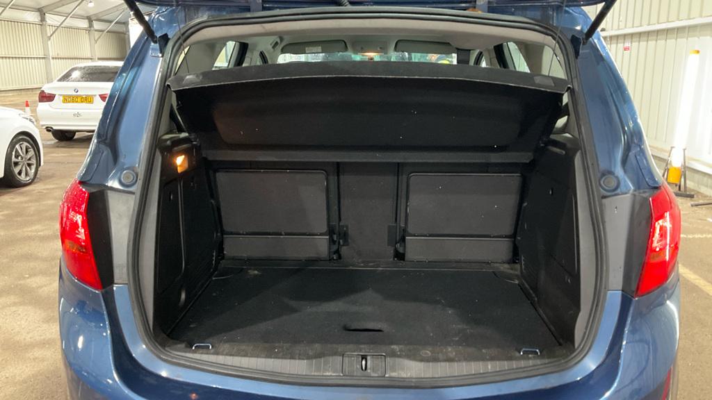 Vauxhall Meriva 1.4i Life MPV 5dr Petrol Manual Euro 6 (100 ps)