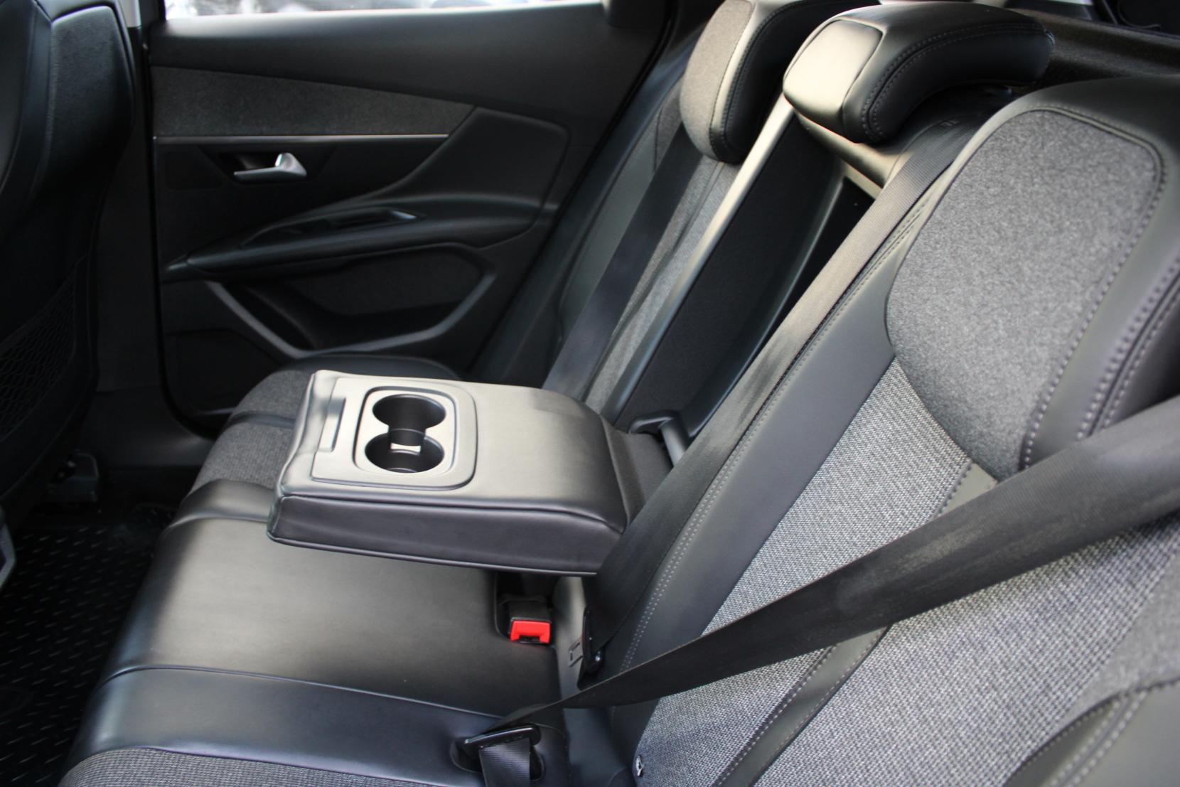 Peugeot 3008 1.6 BlueHDi Allure SUV 5dr Diesel Manual Euro 6 (s/s) (120 ps)