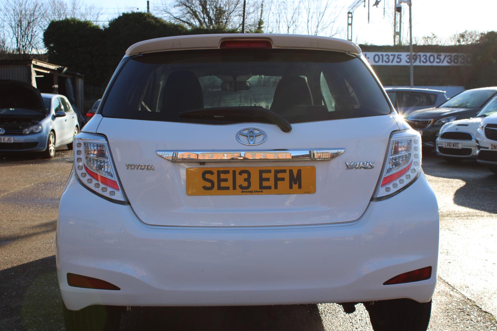 Toyota Yaris 1.33 Dual VVT-i Trend Hatchback 5dr Petrol Manual Euro 5 (99 ps)