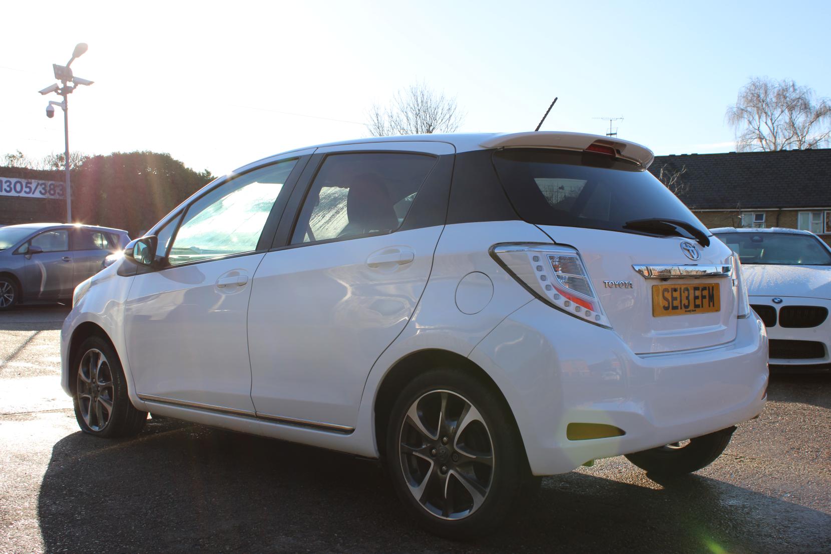 Toyota Yaris 1.33 Dual VVT-i Trend Hatchback 5dr Petrol Manual Euro 5 (99 ps)