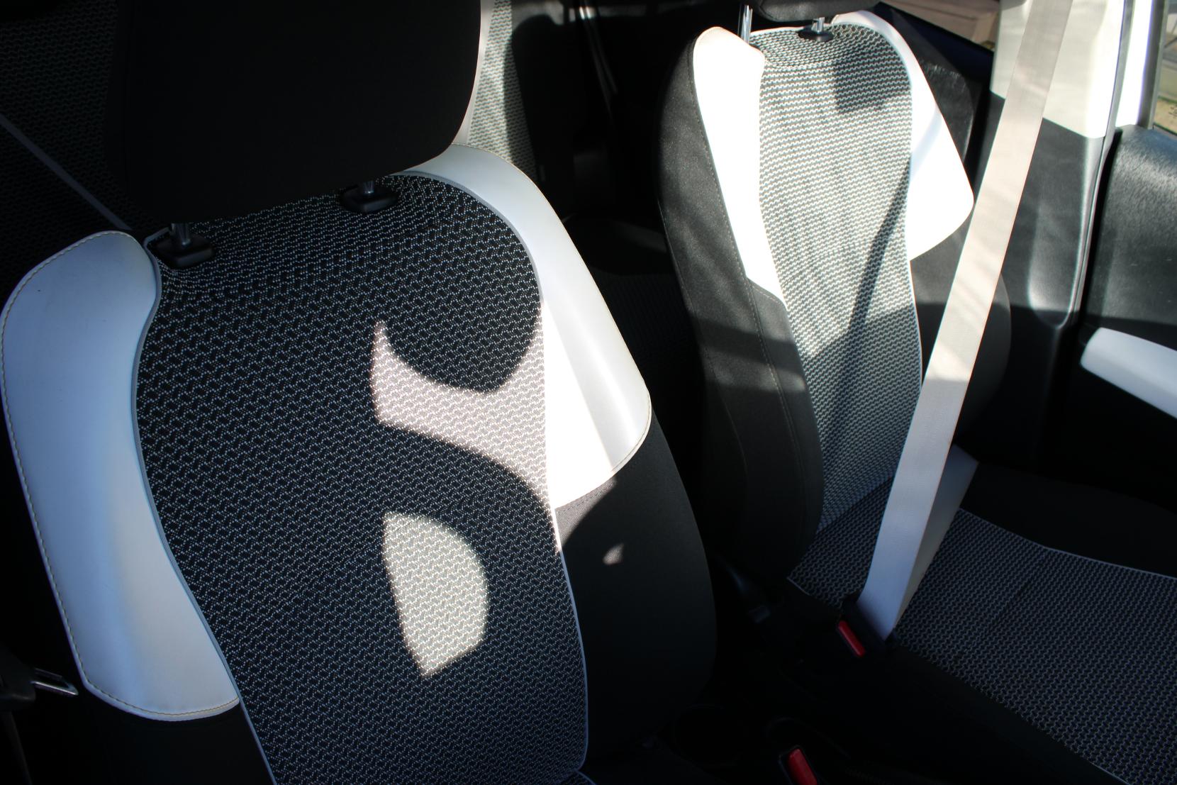 Toyota Yaris 1.33 Dual VVT-i Trend Hatchback 5dr Petrol Manual Euro 5 (99 ps)