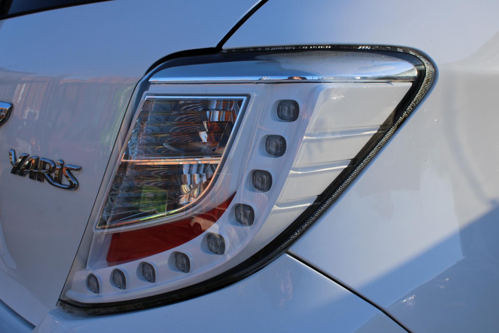 Toyota Yaris 1.33 Dual VVT-i Trend Hatchback 5dr Petrol Manual Euro 5 (99 ps)