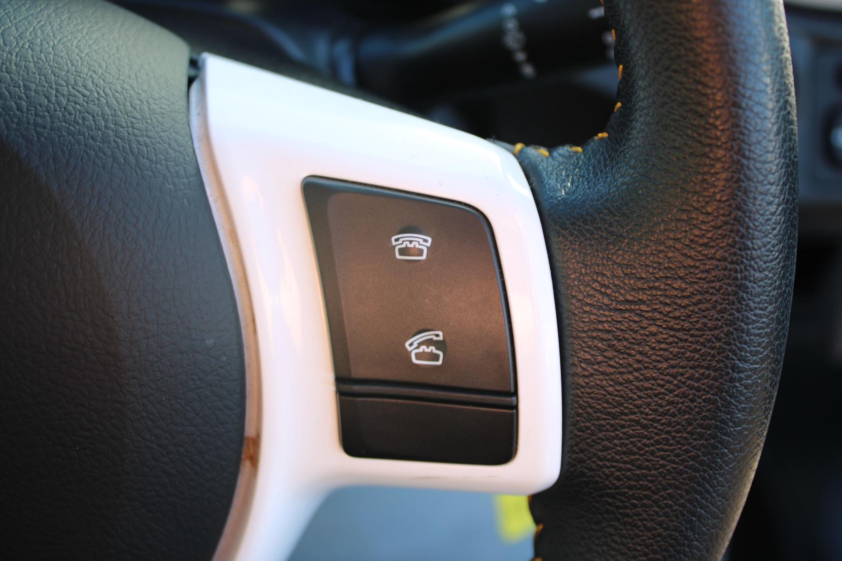 Toyota Yaris 1.33 Dual VVT-i Trend Hatchback 5dr Petrol Manual Euro 5 (99 ps)