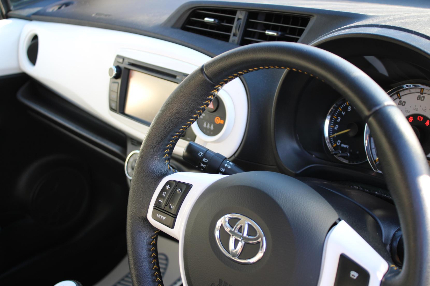 Toyota Yaris 1.33 Dual VVT-i Trend Hatchback 5dr Petrol Manual Euro 5 (99 ps)