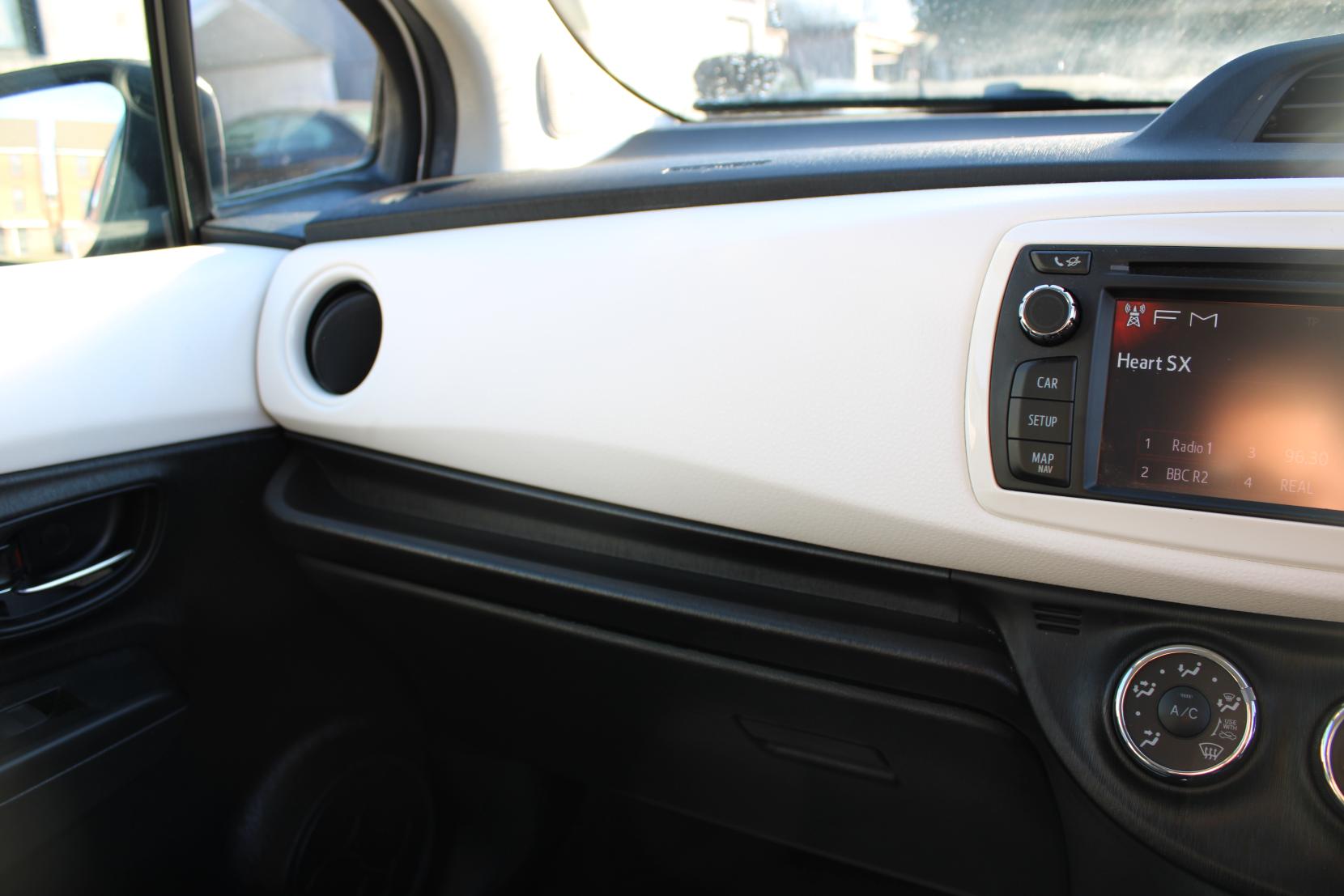 Toyota Yaris 1.33 Dual VVT-i Trend Hatchback 5dr Petrol Manual Euro 5 (99 ps)