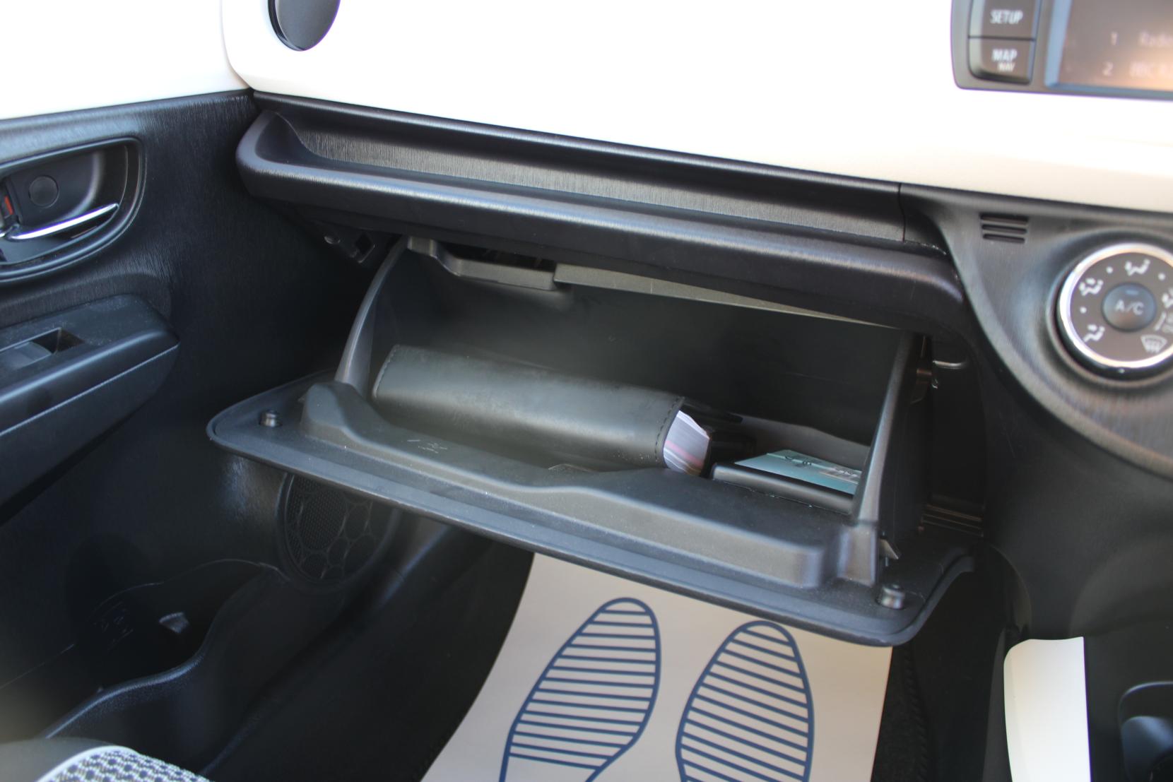 Toyota Yaris 1.33 Dual VVT-i Trend Hatchback 5dr Petrol Manual Euro 5 (99 ps)