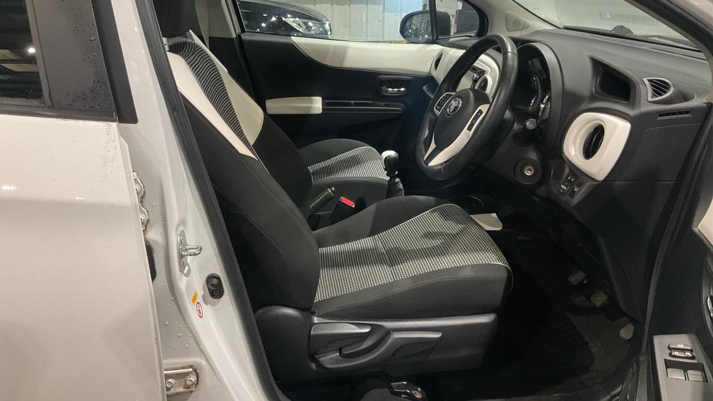Toyota Yaris 1.33 Dual VVT-i Trend Hatchback 5dr Petrol Manual Euro 5 (99 ps)