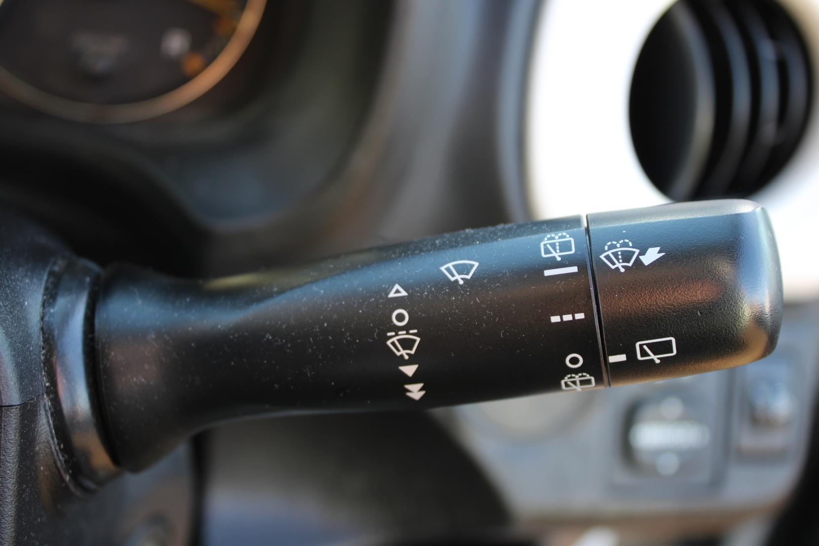 Toyota Yaris 1.33 Dual VVT-i Trend Hatchback 5dr Petrol Manual Euro 5 (99 ps)