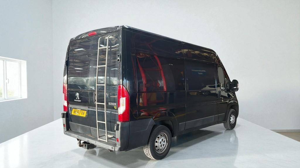 Peugeot Boxer 2.0 BlueHDi 335 Professional Panel Van 5dr Diesel Manual L2 H2 Euro 6 (130 ps)