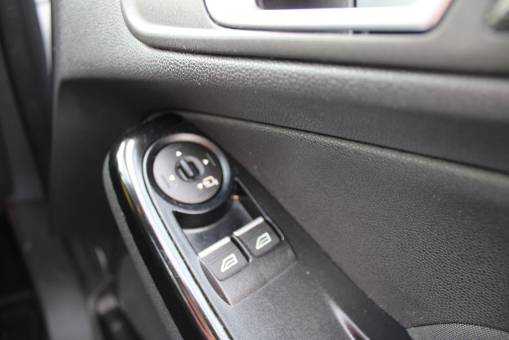 Ford Fiesta 1.0T EcoBoost Titanium Hatchback 5dr Petrol Manual Euro 6 (s/s) (100 ps)