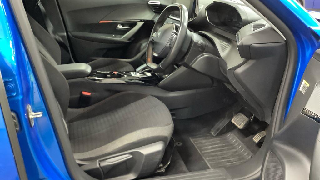 Peugeot E-2008 50kWh Active Premium SUV 5dr Electric Auto (7kW Charger) (136 ps)