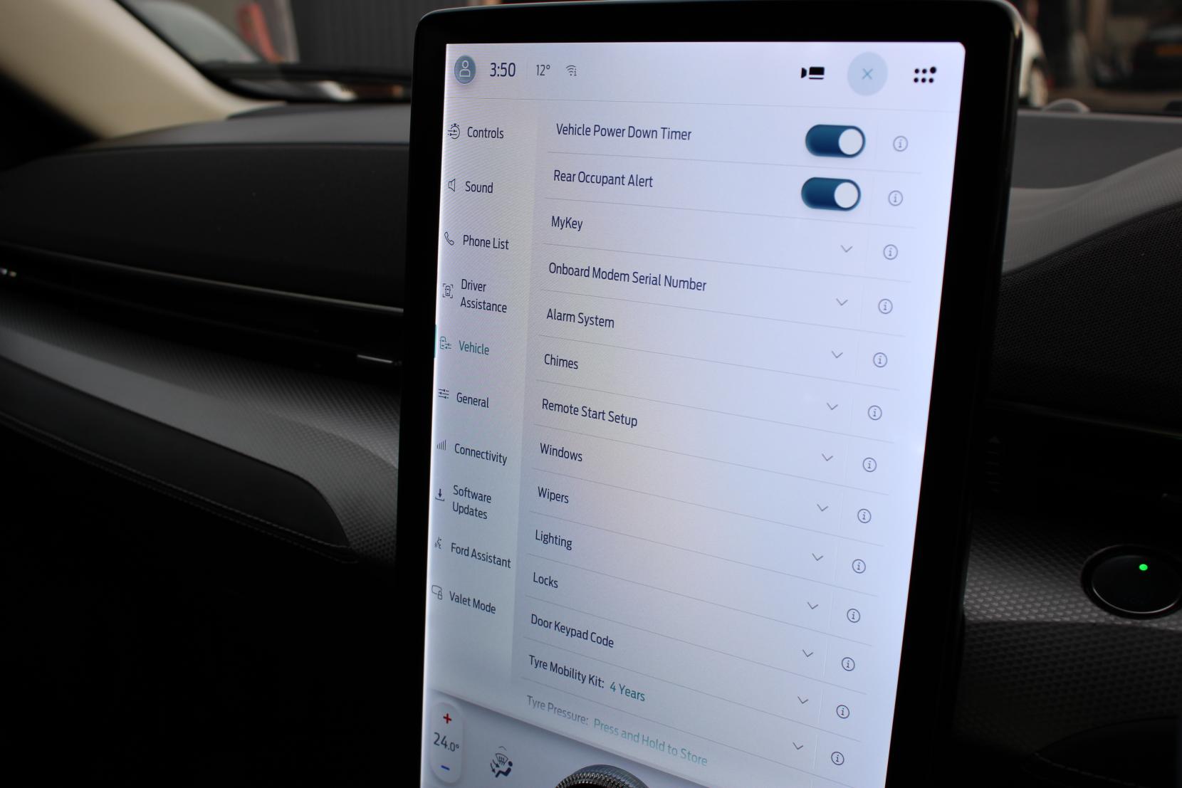 Ford Mustang Mach-E Standard Range 70kWh SUV 5dr Electric Automatic (269 ps)