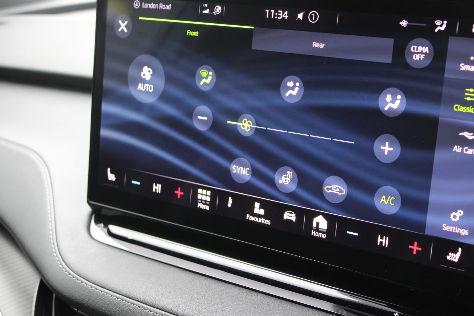 Skoda Enyaq 82kWh 80x SportLine SUV 5dr Electric Auto 4WD (DC125kW) (265 ps)