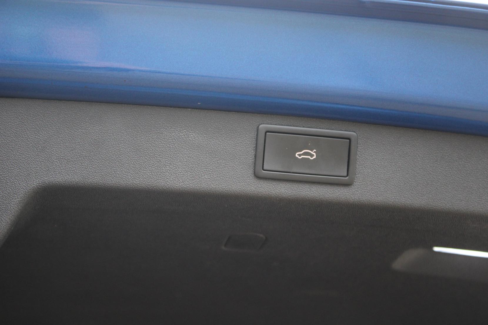 Skoda Enyaq 82kWh 80x SportLine SUV 5dr Electric Auto 4WD (DC125kW) (265 ps)