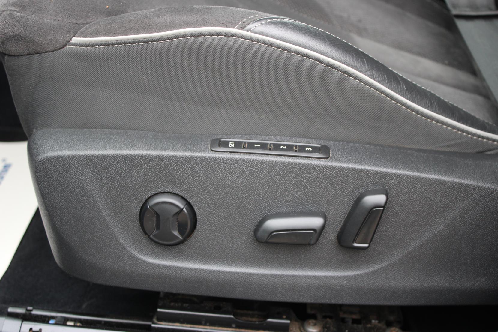 Skoda Enyaq 82kWh 80x SportLine SUV 5dr Electric Auto 4WD (DC125kW) (265 ps)