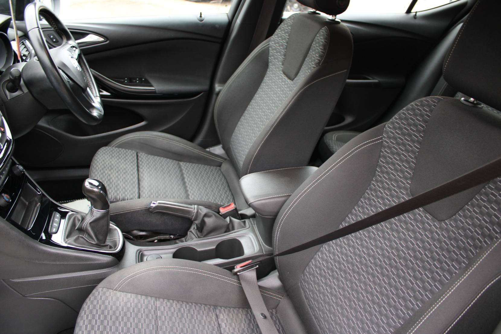 Vauxhall Astra 1.6i Turbo GPF SRi VX Line Nav Hatchback 5dr Petrol Manual Euro 6 (s/s) (200 ps)