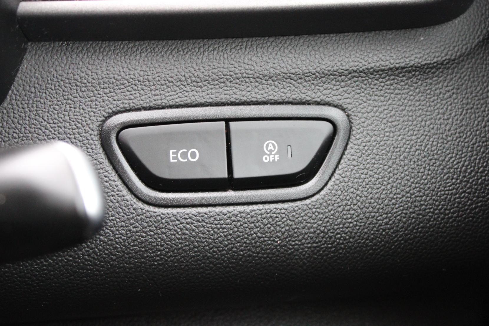 Renault Kadjar 1.2 TCe Dynamique Nav SUV 5dr Petrol Manual Euro 6 (s/s) (130 ps)