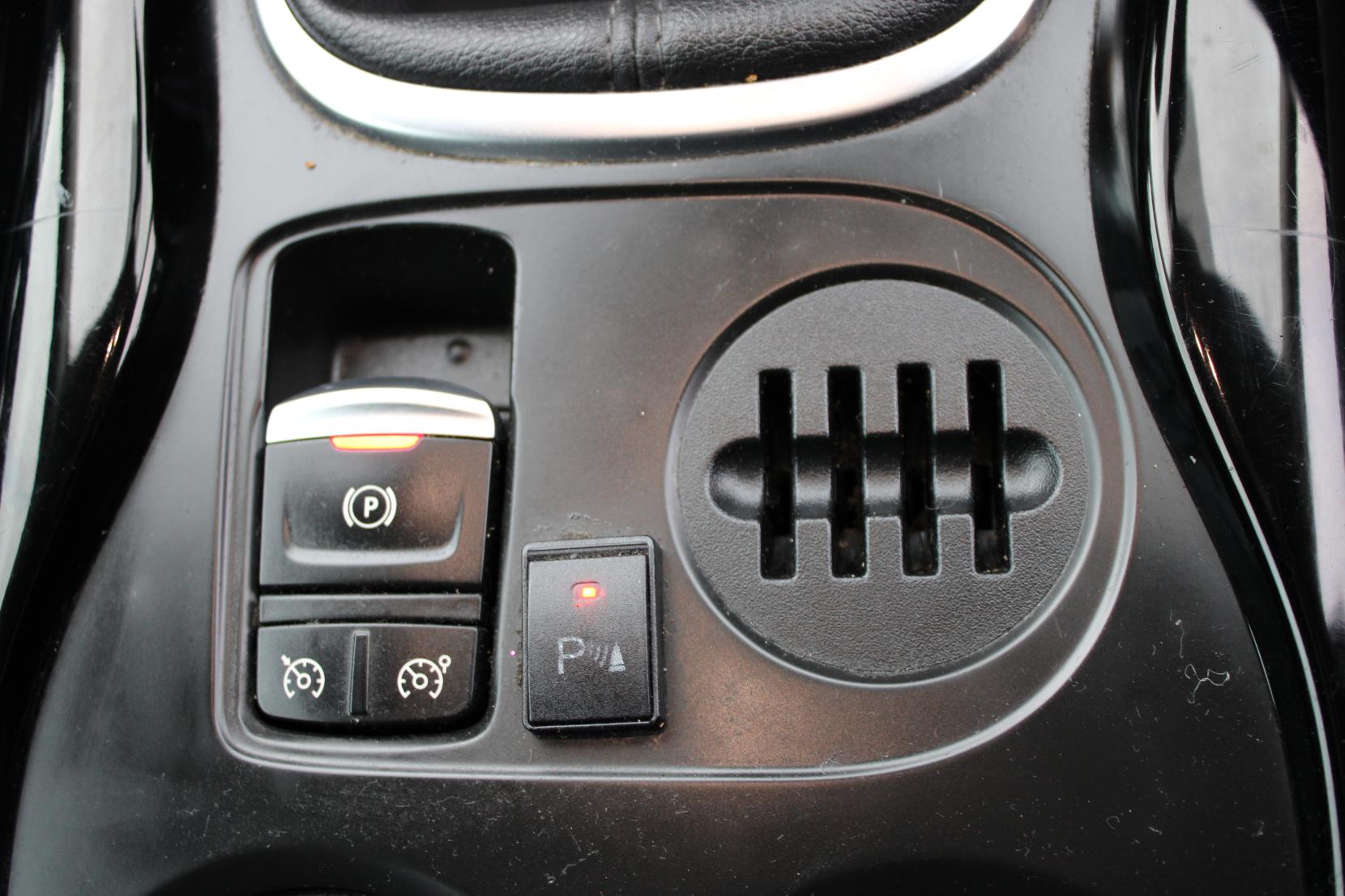 Renault Kadjar 1.2 TCe Dynamique Nav SUV 5dr Petrol Manual Euro 6 (s/s) (130 ps)