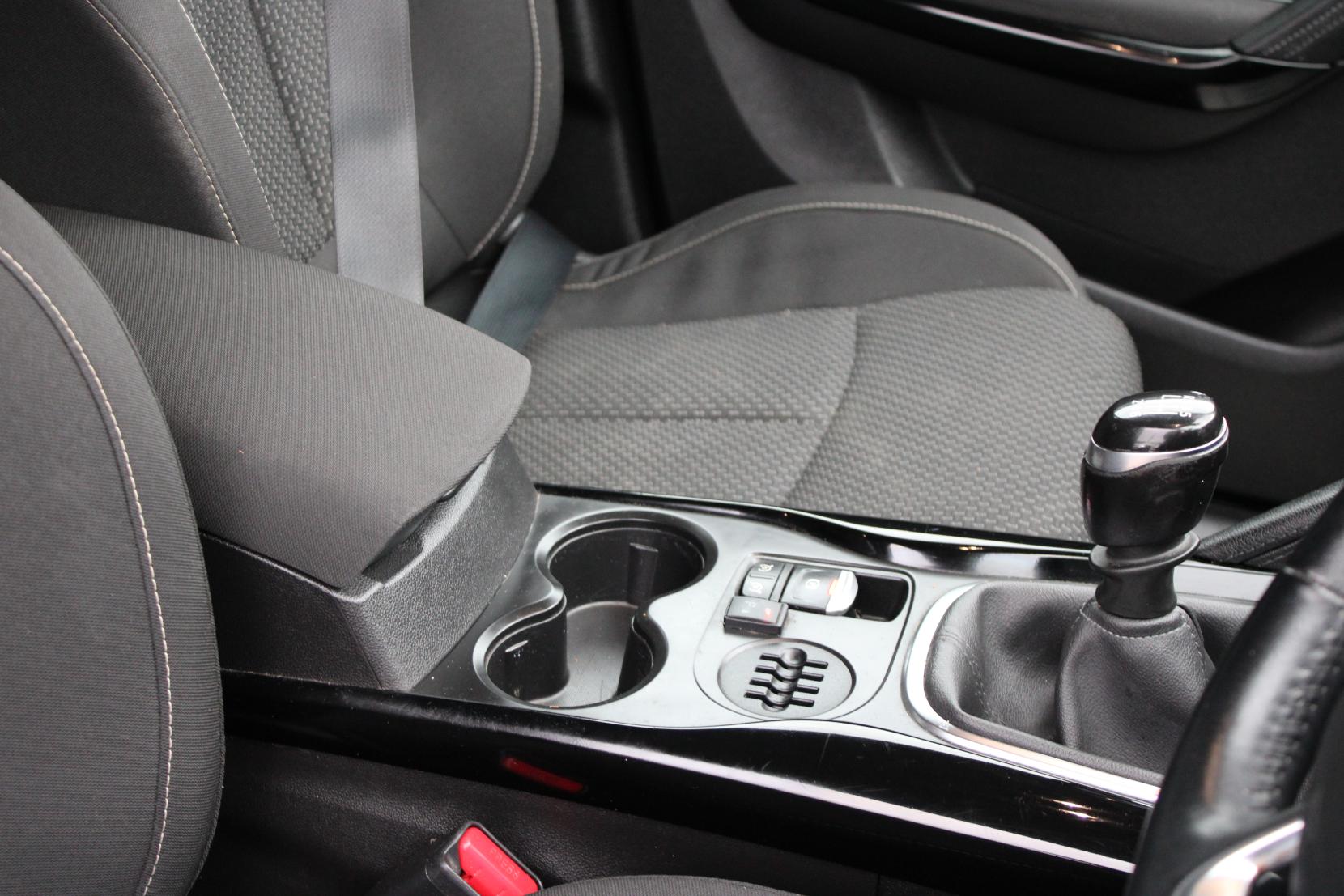 Renault Kadjar 1.2 TCe Dynamique Nav SUV 5dr Petrol Manual Euro 6 (s/s) (130 ps)