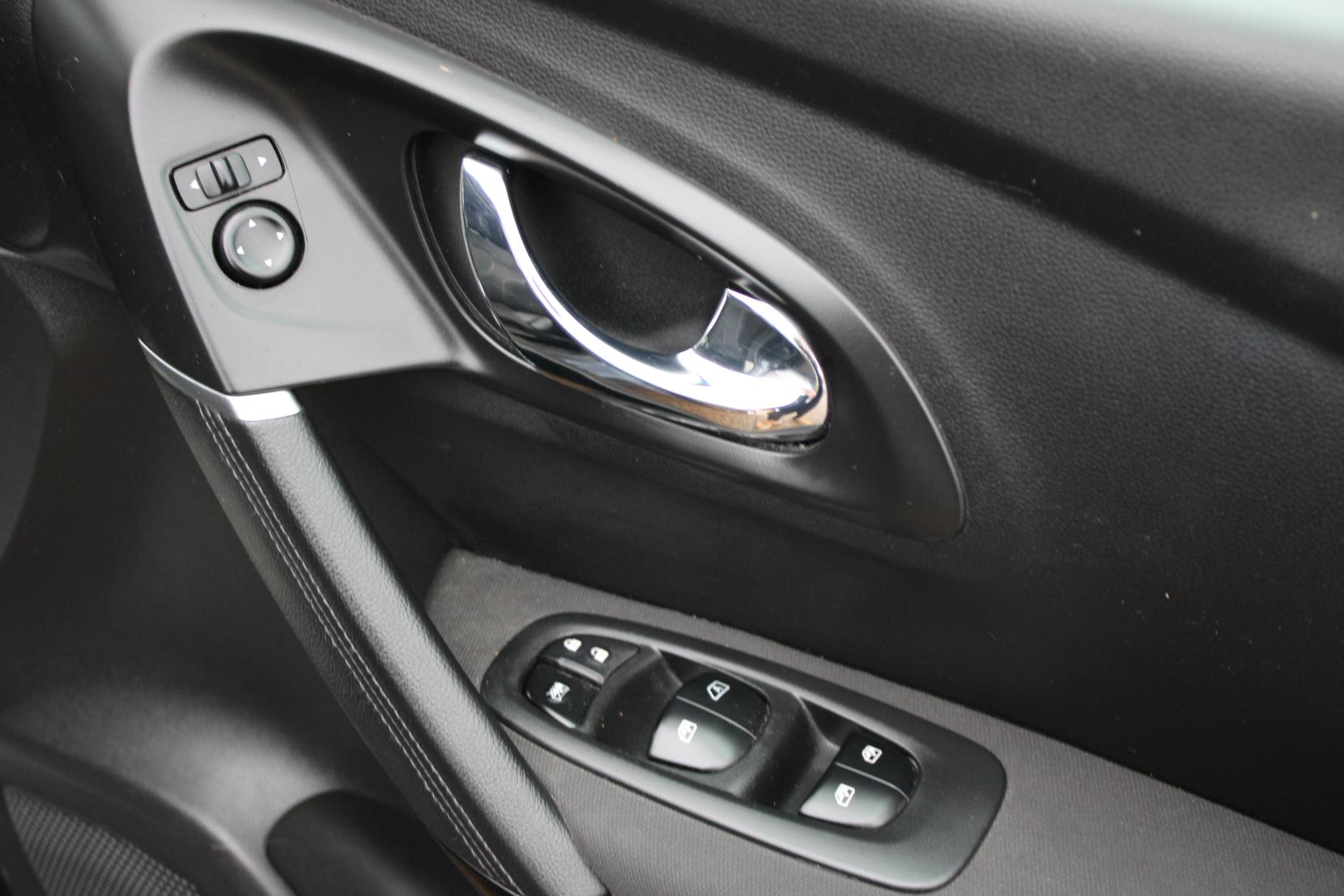 Renault Kadjar 1.2 TCe Dynamique Nav SUV 5dr Petrol Manual Euro 6 (s/s) (130 ps)