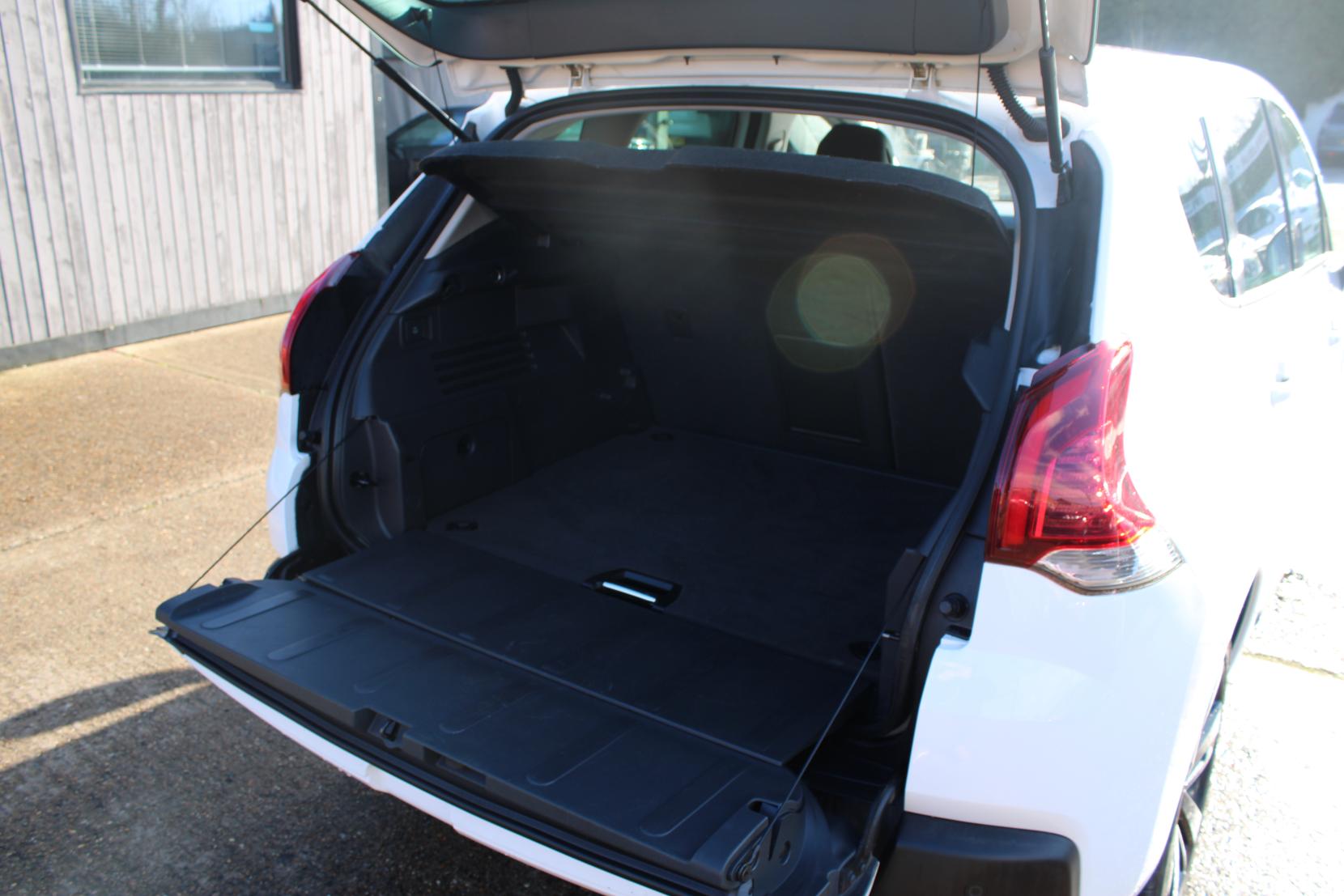 Peugeot 3008 1.6 BlueHDi Allure SUV 5dr Diesel Manual Euro 6 (s/s) (120 ps)