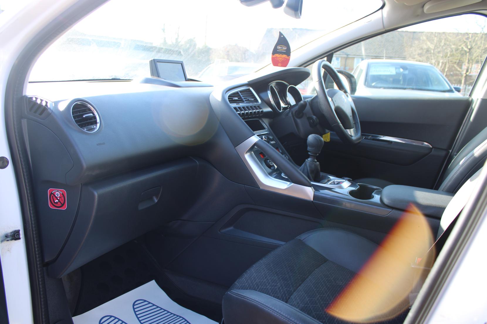 Peugeot 3008 1.6 BlueHDi Allure SUV 5dr Diesel Manual Euro 6 (s/s) (120 ps)