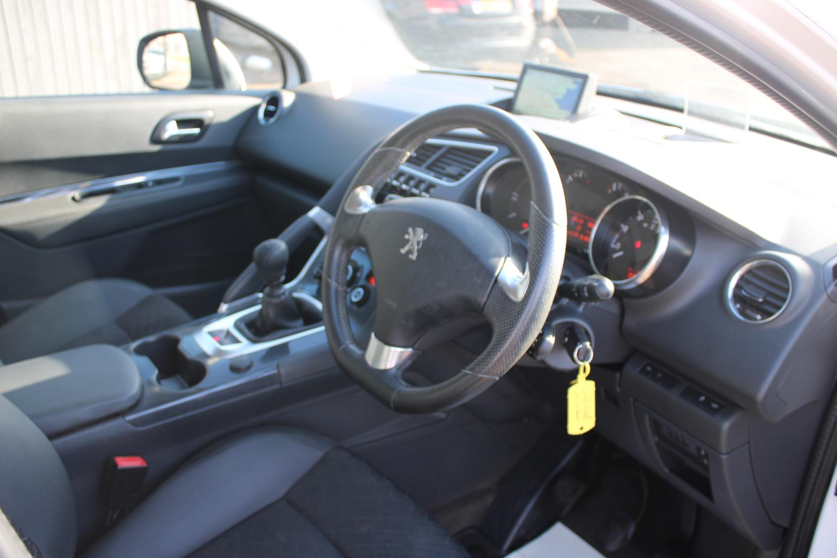 Peugeot 3008 1.6 BlueHDi Allure SUV 5dr Diesel Manual Euro 6 (s/s) (120 ps)