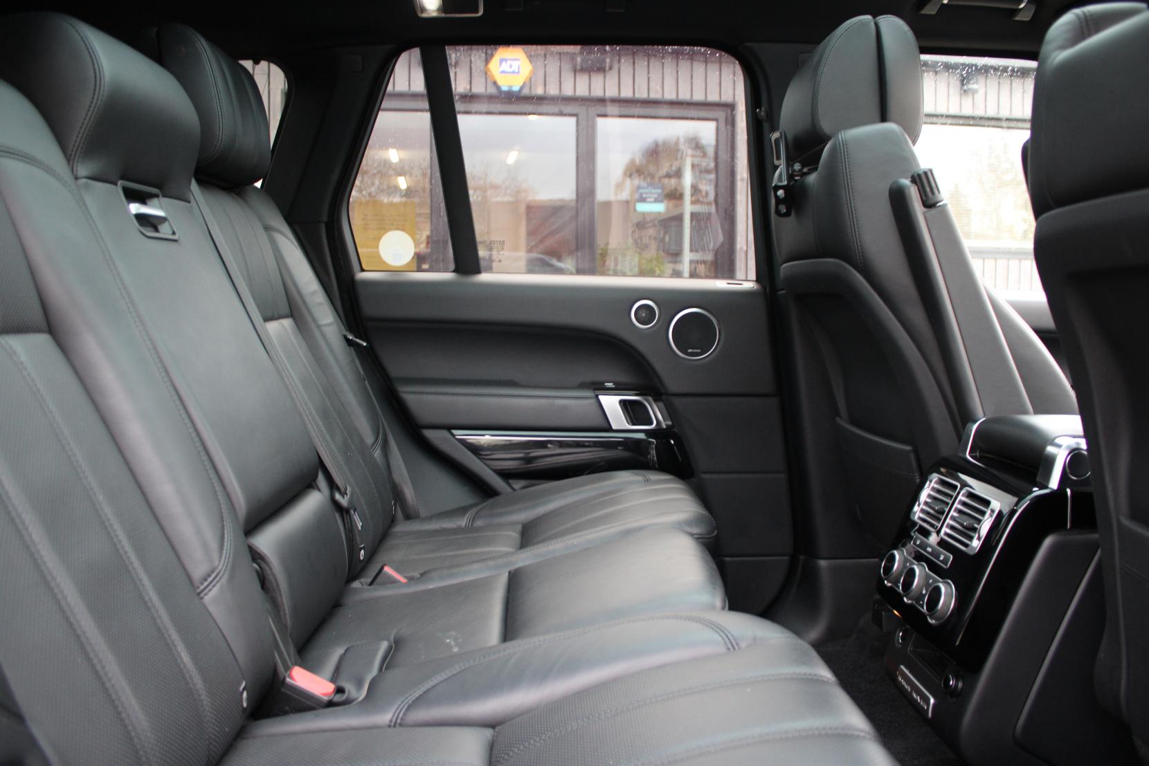 Land Rover Range Rover 3.0 TD V6 Vogue SUV 5dr Diesel Auto 4WD Euro 6 (s/s) (258 ps)