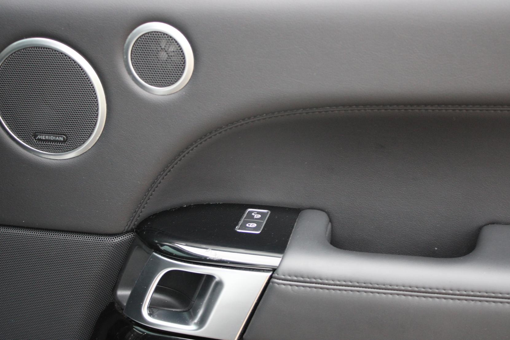 Land Rover Range Rover 3.0 TD V6 Vogue SUV 5dr Diesel Auto 4WD Euro 6 (s/s) (258 ps)