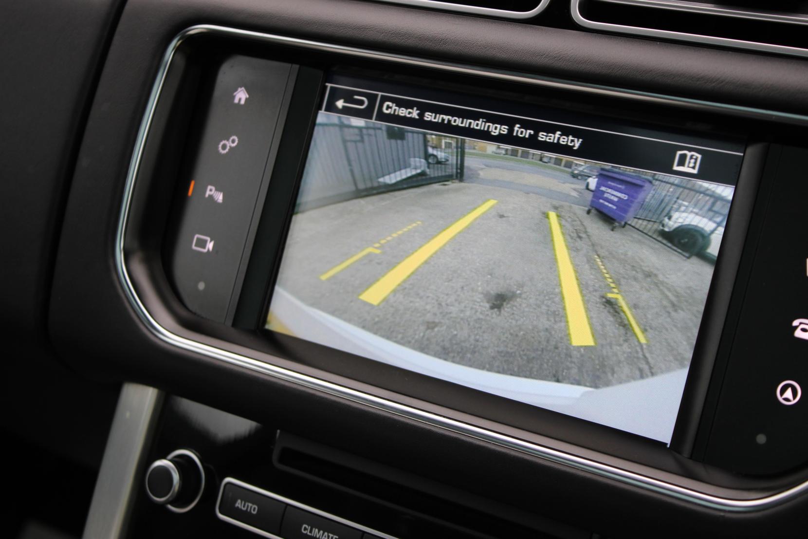 Land Rover Range Rover 3.0 TD V6 Vogue SUV 5dr Diesel Auto 4WD Euro 6 (s/s) (258 ps)