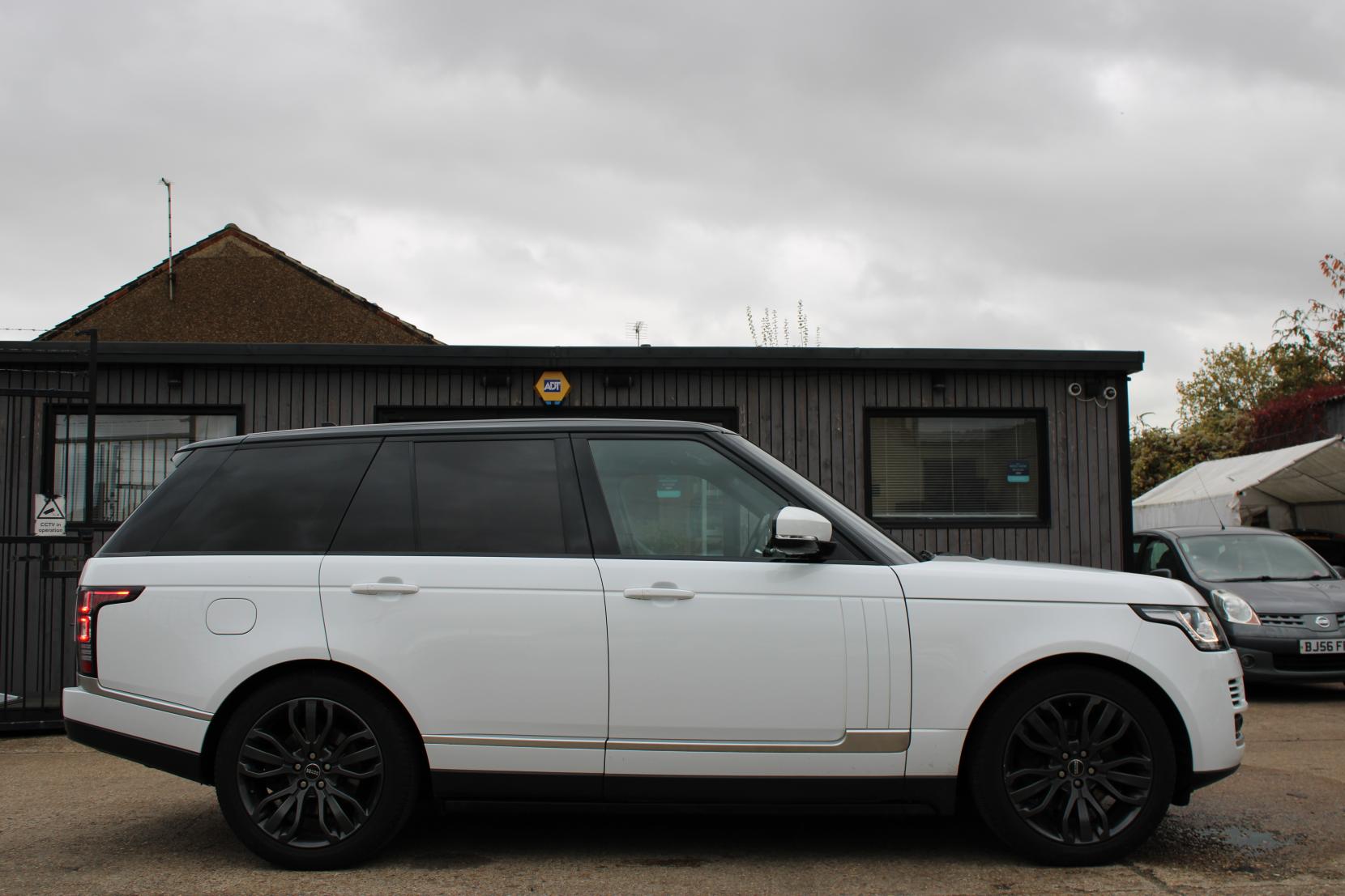 Land Rover Range Rover 3.0 TD V6 Vogue SUV 5dr Diesel Auto 4WD Euro 6 (s/s) (258 ps)