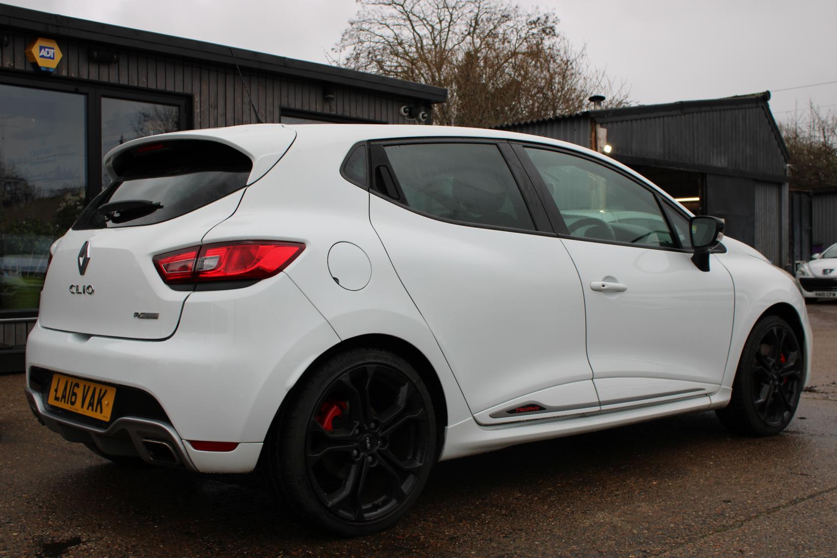 Renault Clio 1.6 TCe Renaultsport Nav Hatchback 5dr Petrol Auto Euro 6 (200 ps)