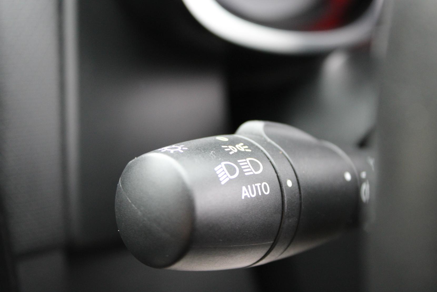 Renault Clio 1.6 TCe Renaultsport Nav Hatchback 5dr Petrol Auto Euro 6 (200 ps)