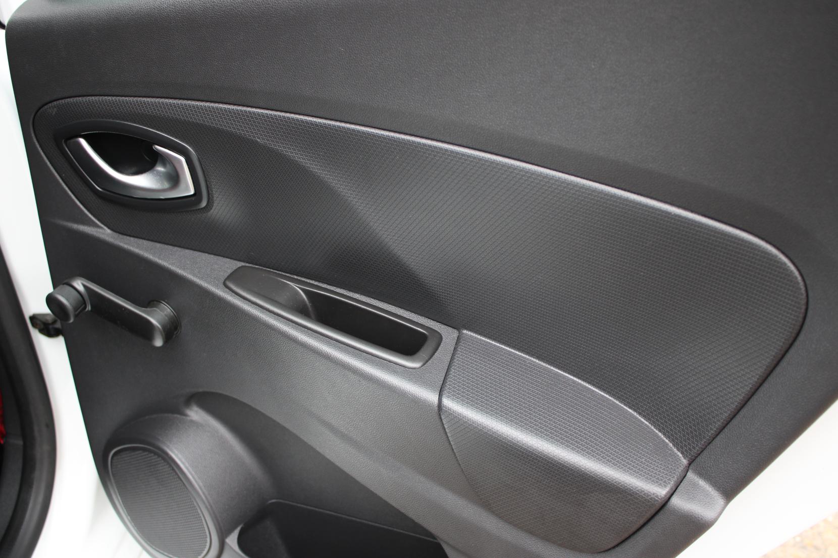 Renault Clio 1.6 TCe Renaultsport Nav Hatchback 5dr Petrol Auto Euro 6 (200 ps)