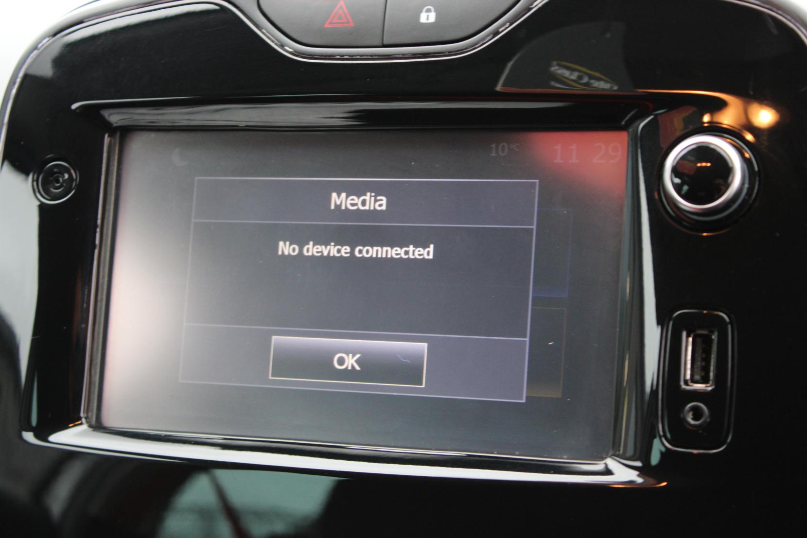 Renault Clio 1.6 TCe Renaultsport Nav Hatchback 5dr Petrol Auto Euro 6 (200 ps)